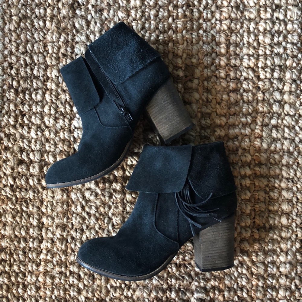Black boots